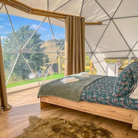 Durmitor Glamp Hotel ชาเบลียค ภายนอก รูปภาพ