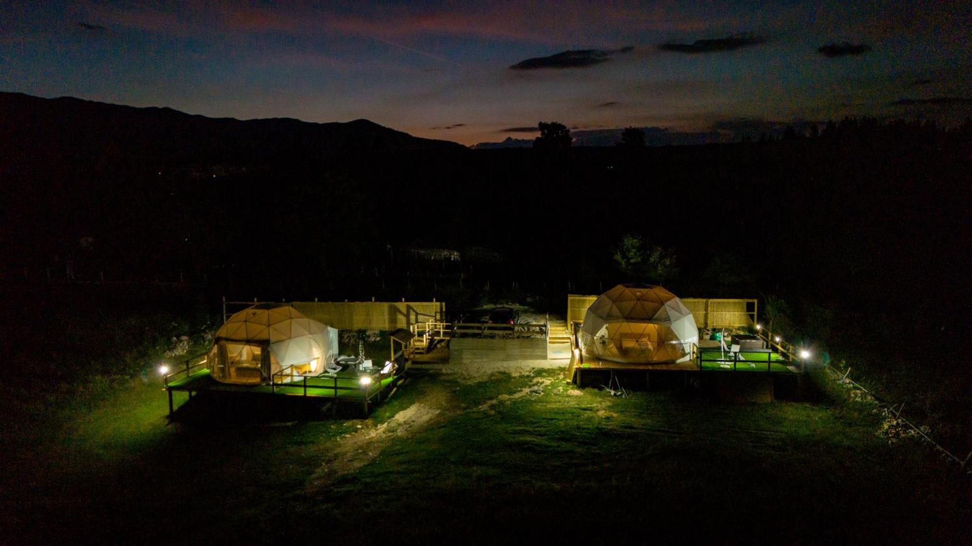 Durmitor Glamp Hotel ชาเบลียค ภายนอก รูปภาพ