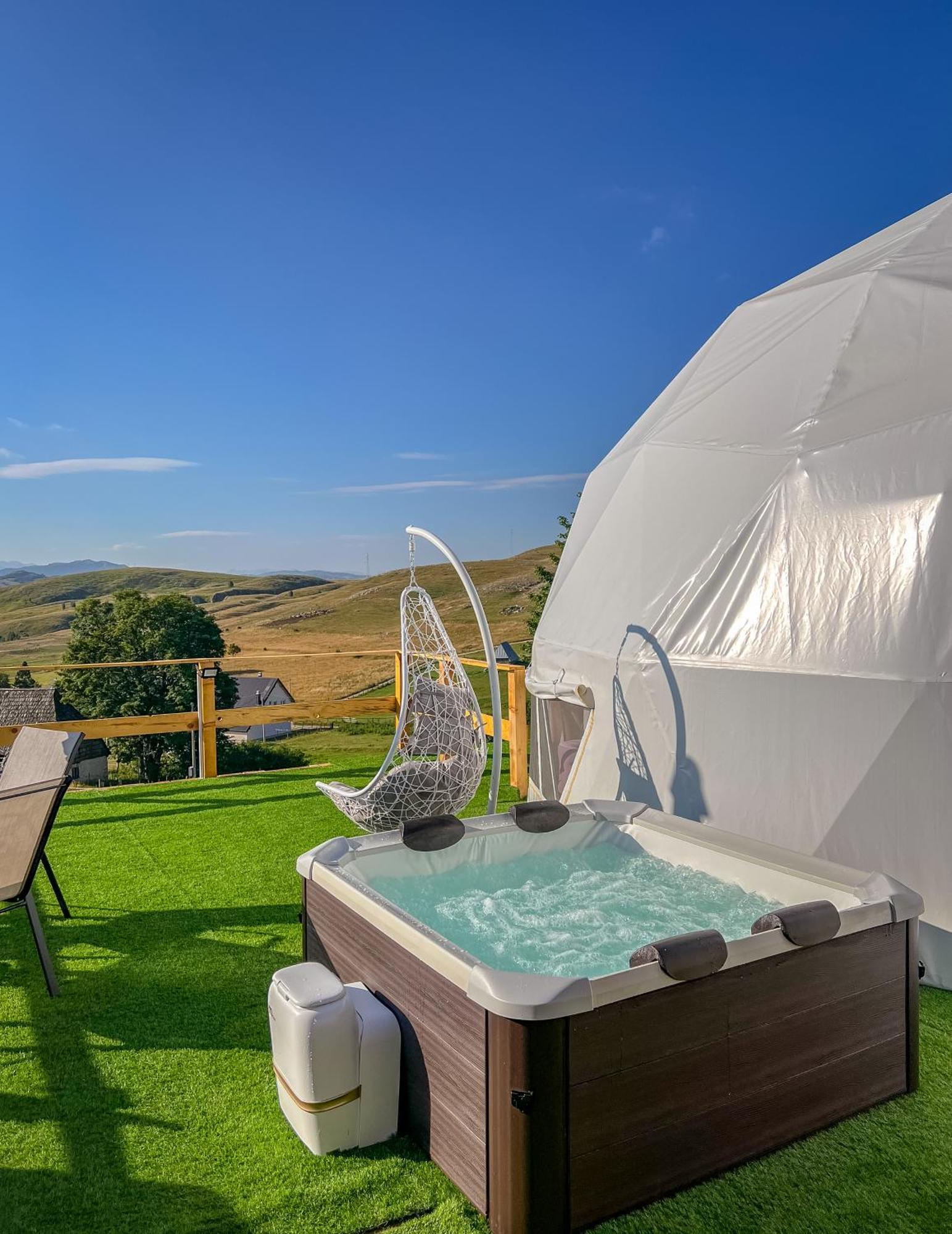 Durmitor Glamp Hotel ชาเบลียค ภายนอก รูปภาพ