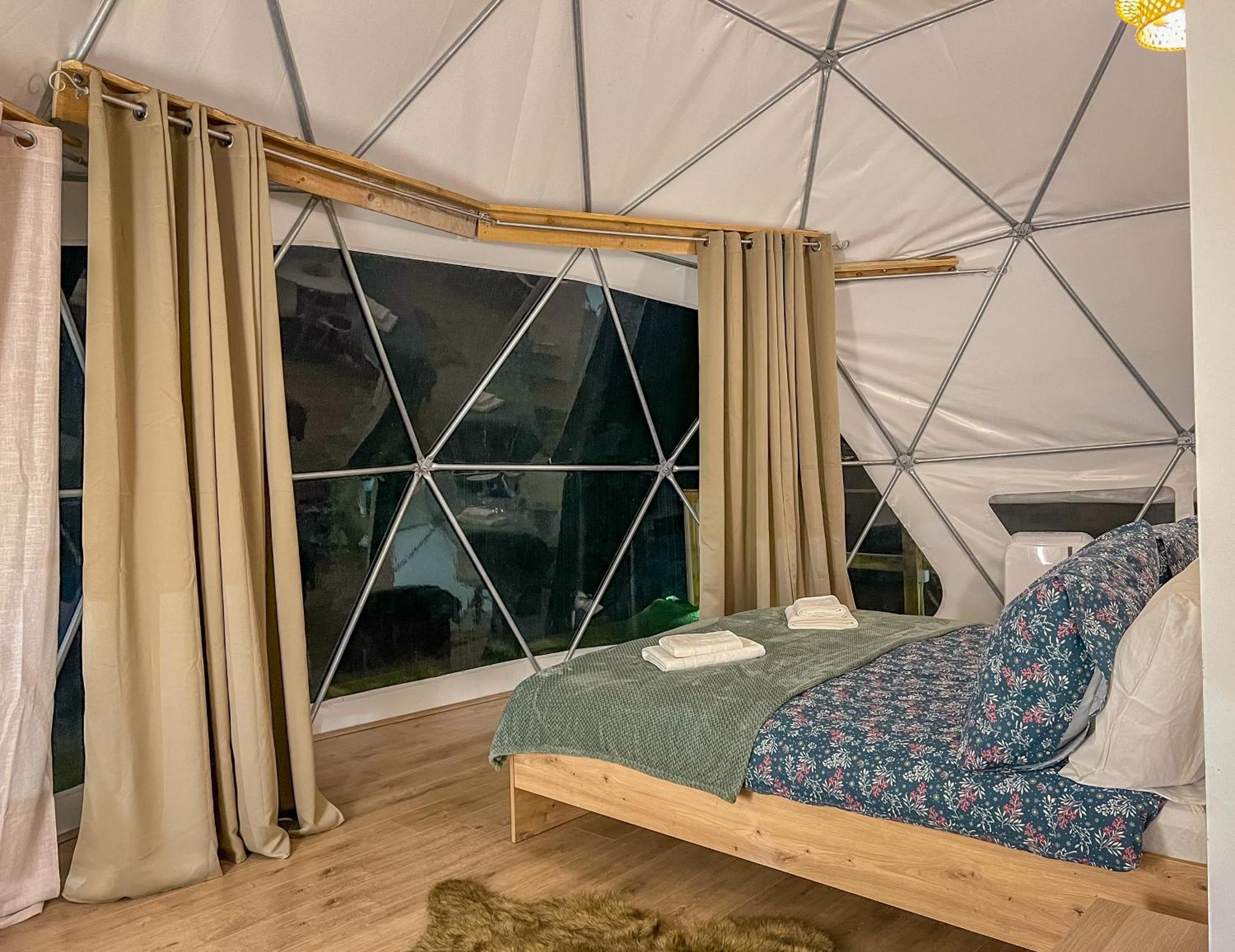 Durmitor Glamp Hotel ชาเบลียค ภายนอก รูปภาพ