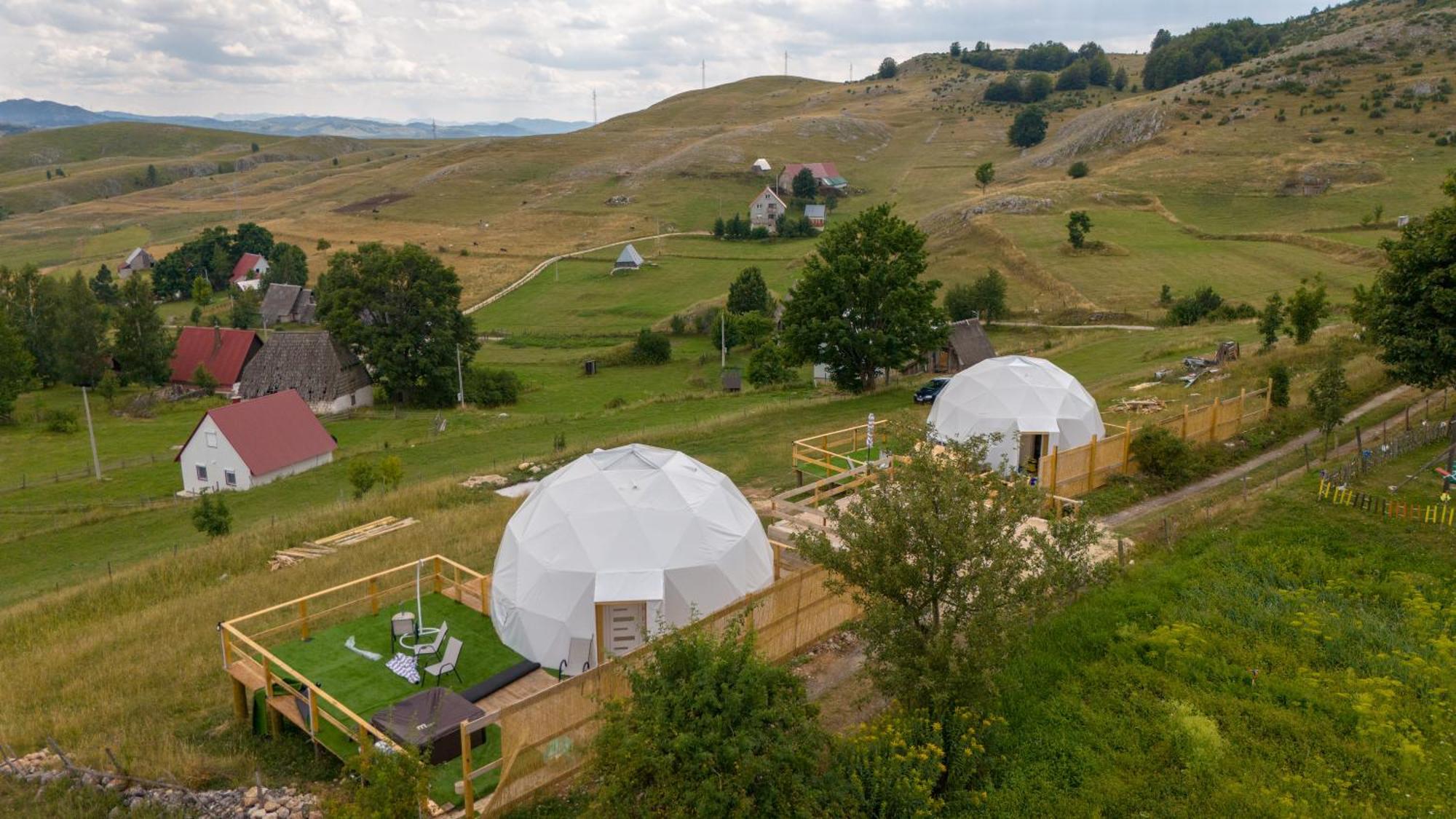 Durmitor Glamp Hotel ชาเบลียค ภายนอก รูปภาพ
