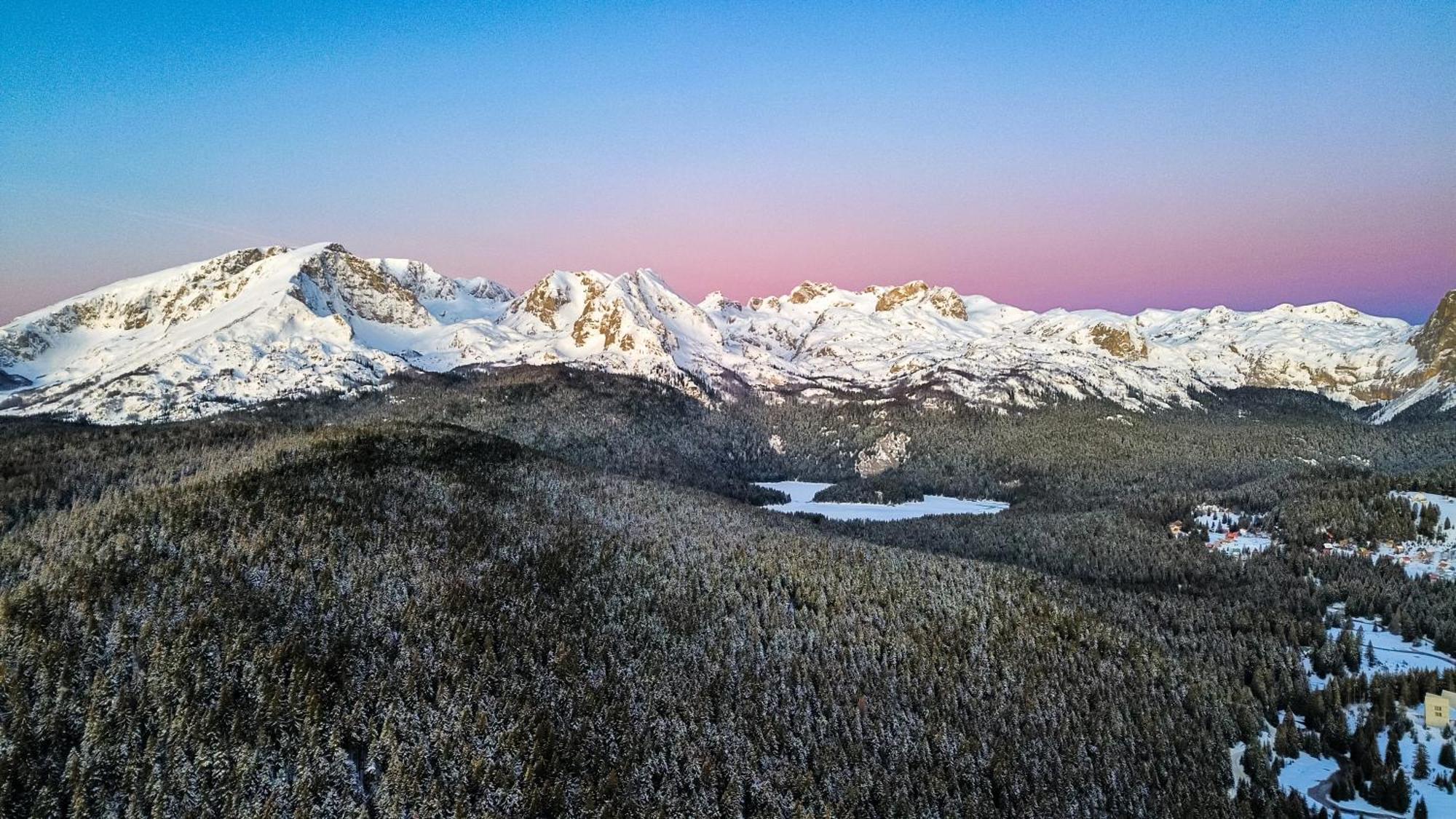 Durmitor Glamp Hotel ชาเบลียค ภายนอก รูปภาพ