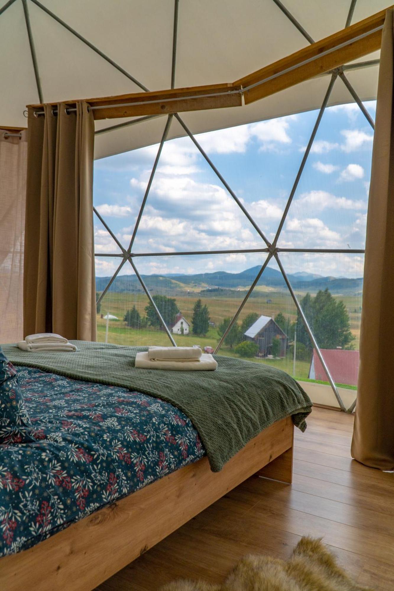 Durmitor Glamp Hotel ชาเบลียค ภายนอก รูปภาพ